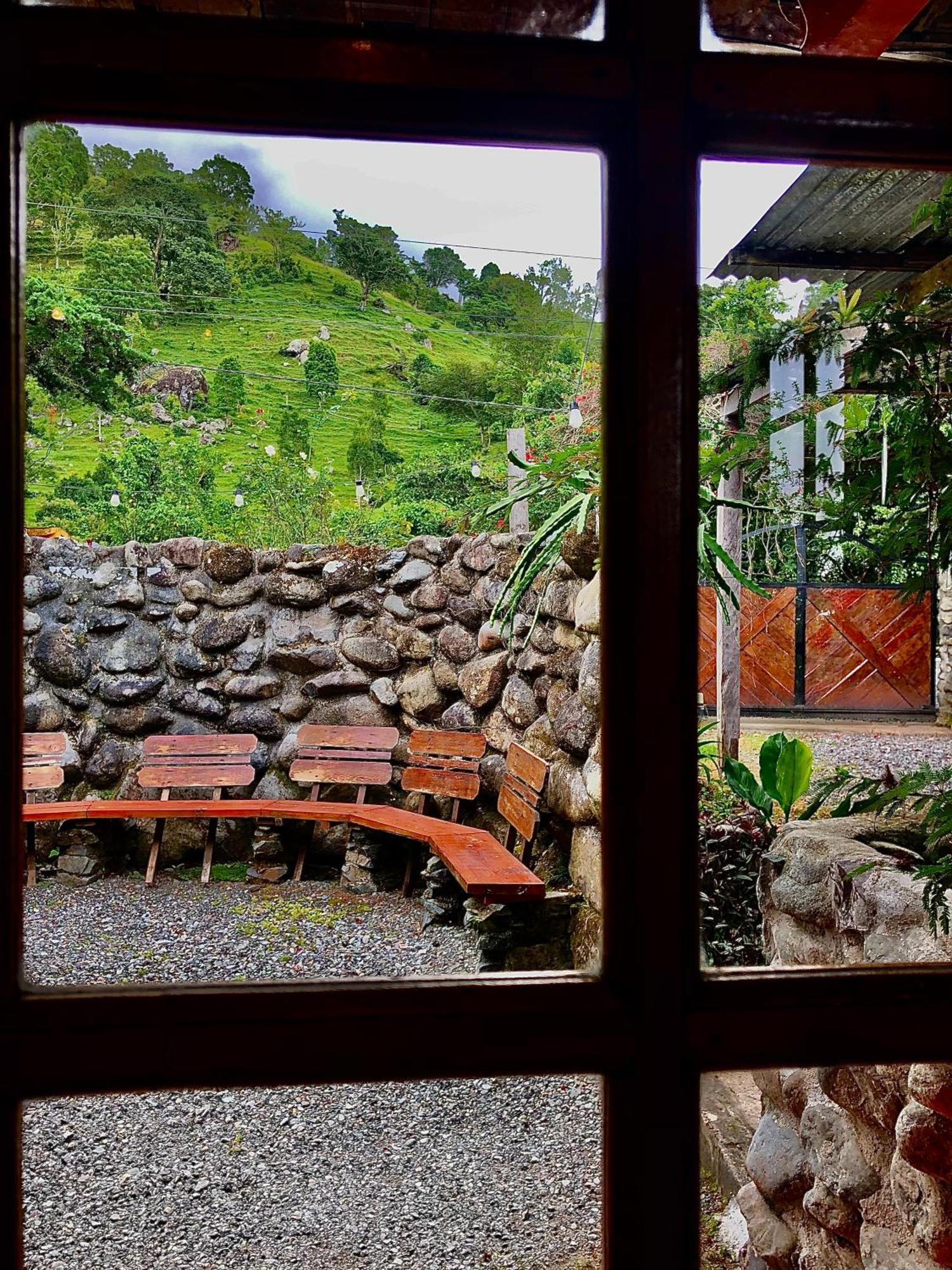 El Refugio La Brisa Del Diablo Acomodação com café da manhã Valle Hornito Exterior foto